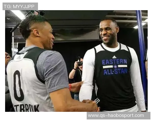 阿足协主席塔皮亚社媒晒梅西德保罗合影时尚穿搭引关注